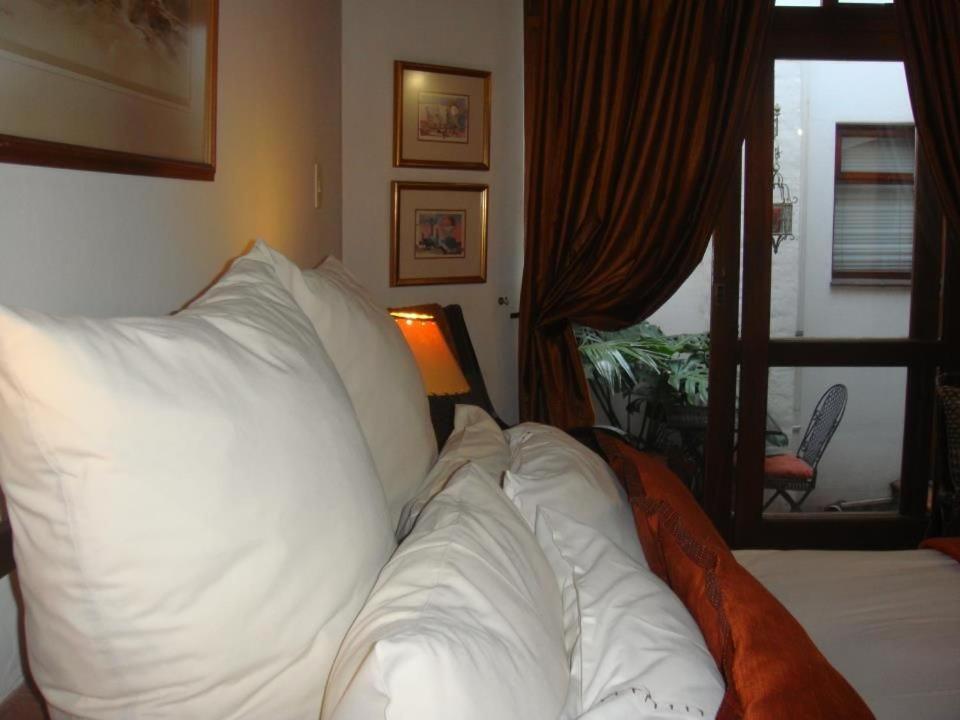 Oxnead Guesthouse Pretoria-Noord 外观 照片